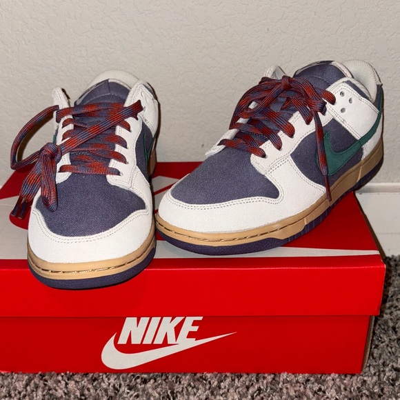 Nike Dunk Low Sneakers - Picture 3 of 6